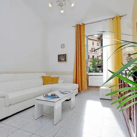 Gemma Domus Roma